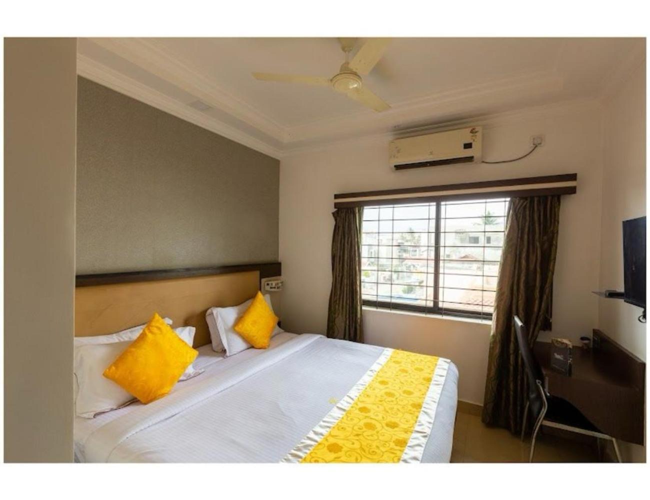 The Grand Krishna Luxury Hotel, Chikmagalur Exterior photo